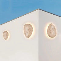 Wasserfeste Wandleuchte in Eiform mit Marmoreffekt