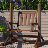 Chaise Suspendue à Bascule de Style Balançoire en Bois Massif sur une terrasse sur fond marron