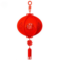Lanterne Chinoise Rouge et Traditionnelle en Tissu sur fond blanc
