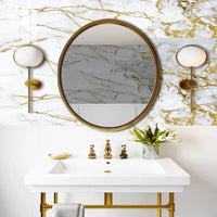 Panneau Mural Salle de Bain de Dix Pièces de Style Marbré en Plastique dans une salle de bain avec un miroir rond
