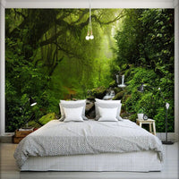 Revêtement Mural de Style Forêt Verte en Fibre de Bois sur un mur dans une chambre avec un lit gris