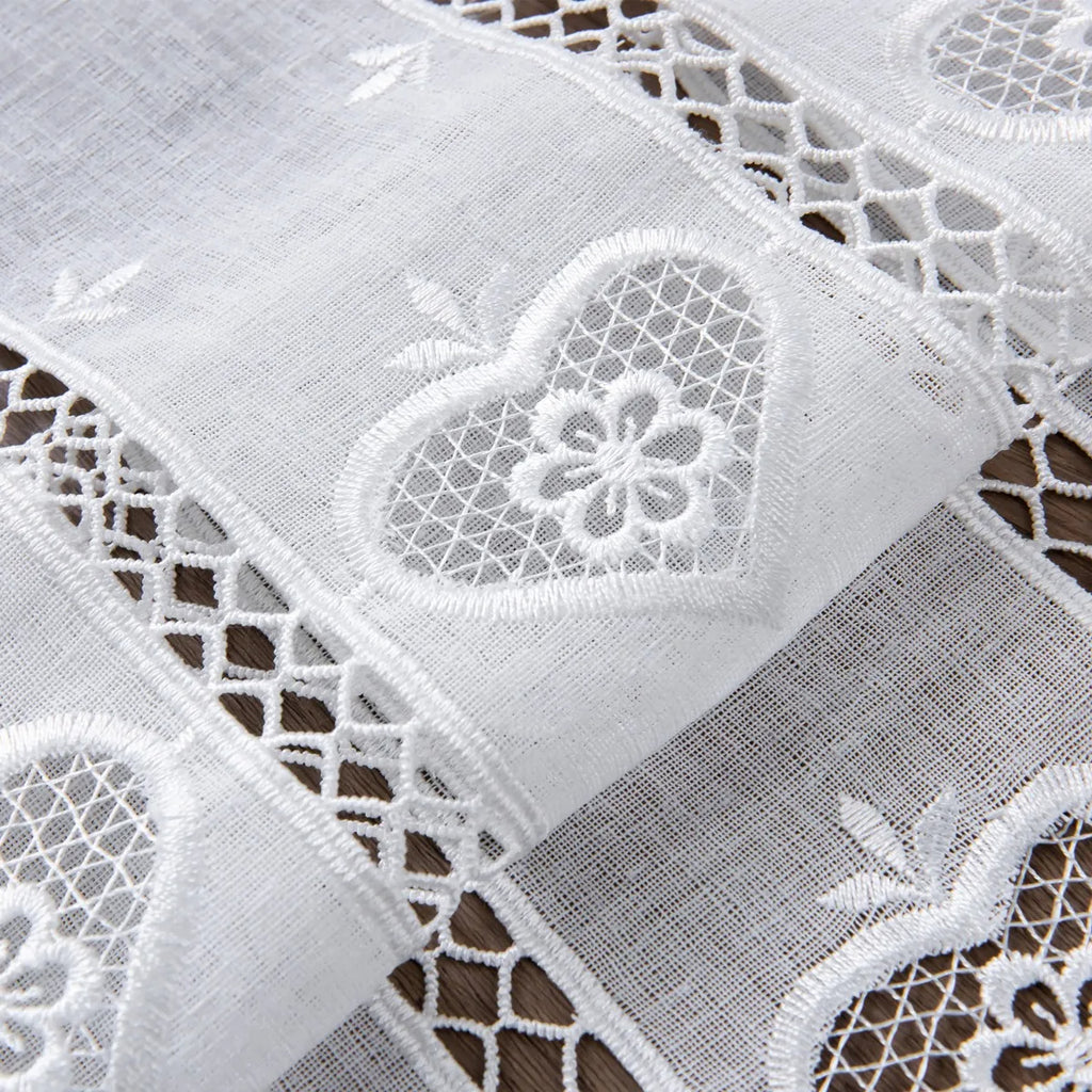 Rideau Cuisine Court avec Broderie Blanche – Bricoli | La Boutique Déco