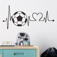 Sticker Mural Chambre Style Battement de Cœur avec un Ballon de Football