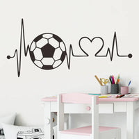 Sticker Mural Chambre Style Battement de Cœur avec un Ballon de Football