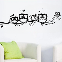Sticker Mural Salon avec des Hiboux et des Papillons sur une Branche
