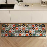 Tapis Cuisine Design avec Motif installé devant un évier et des placards